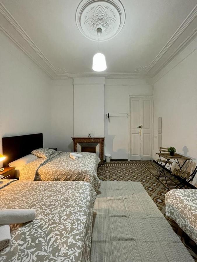 A & M Barcelona Hostal Ngoại thất bức ảnh