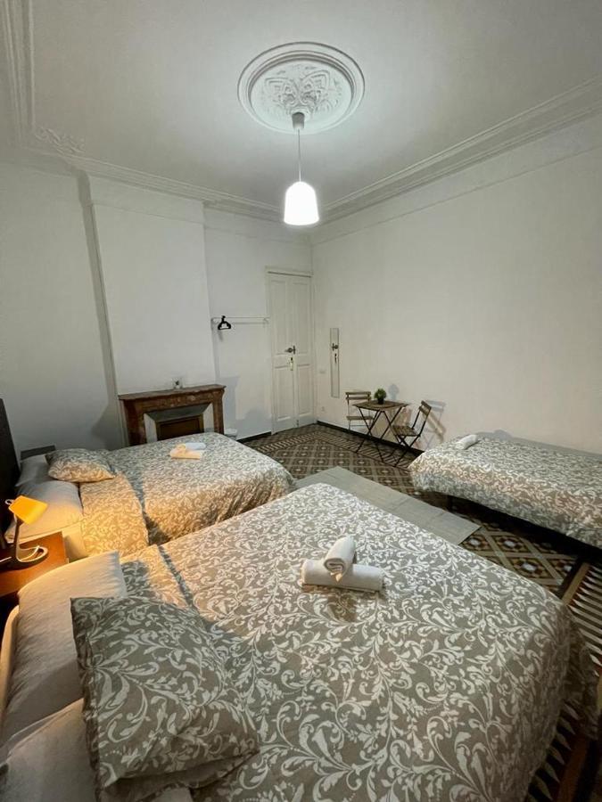 A & M Barcelona Hostal Ngoại thất bức ảnh