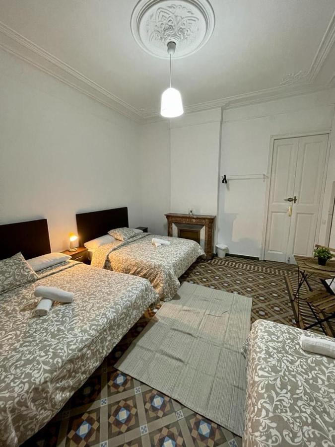 A & M Barcelona Hostal Ngoại thất bức ảnh